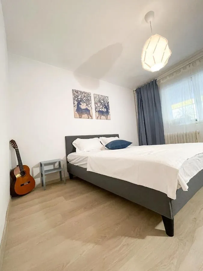 Appartamento 3 Warm Rooms In The Center Bucarest